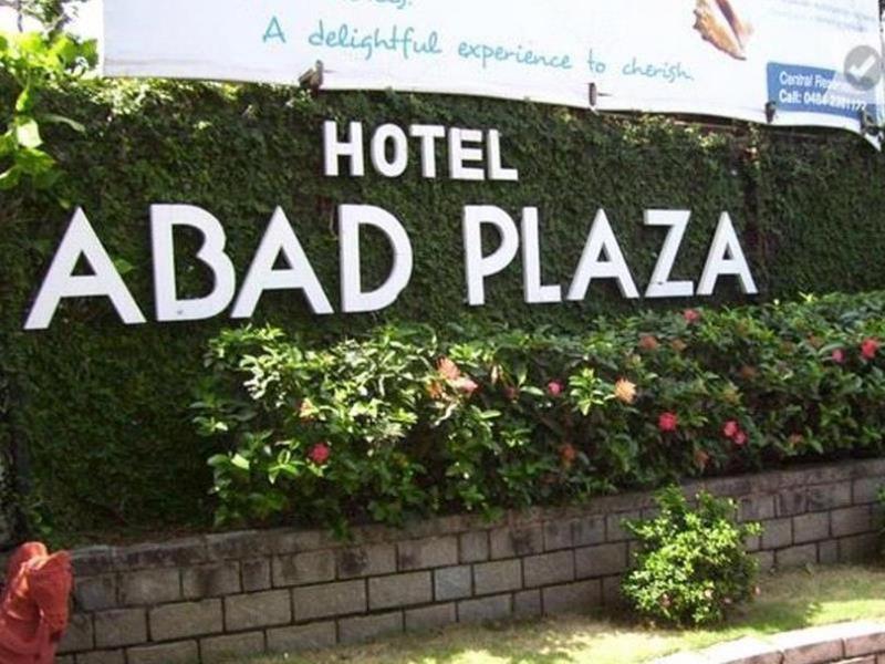 Hotel Abad Plaza Kochi Exterior photo
