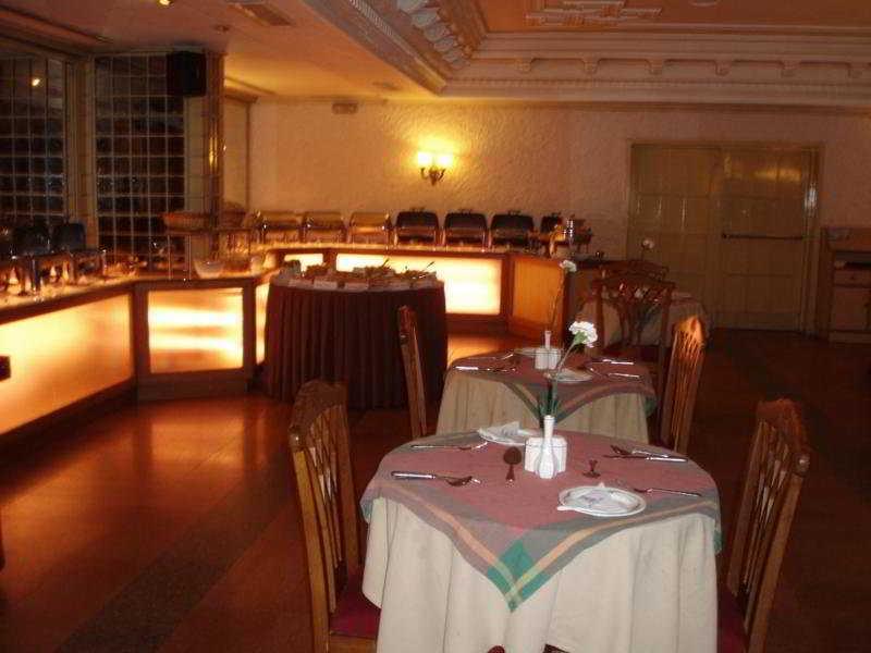 Hotel Abad Plaza Kochi Exterior photo
