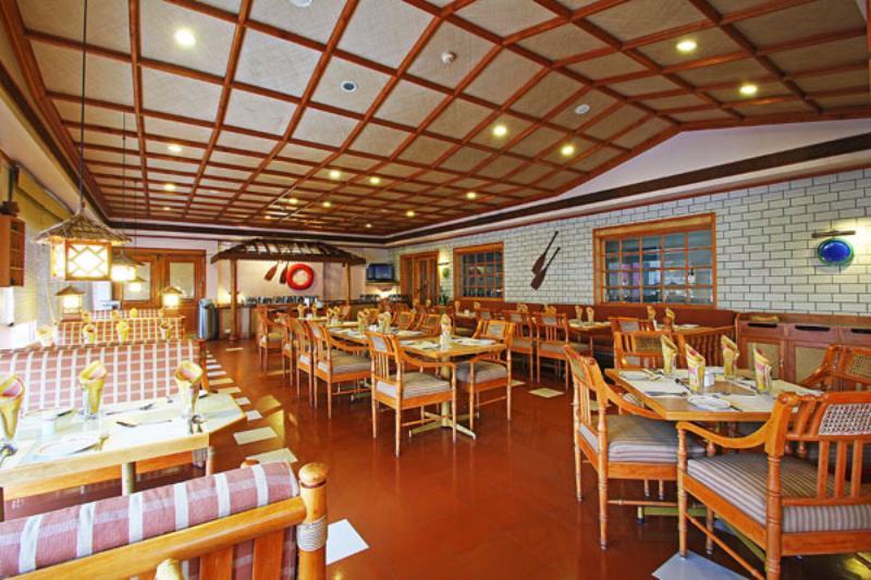 Hotel Abad Plaza Kochi Exterior photo