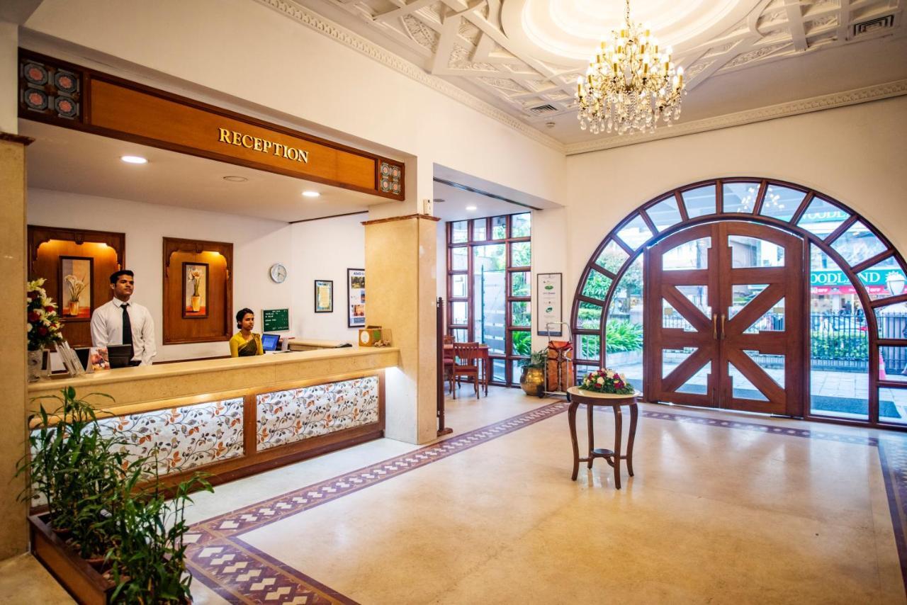 Hotel Abad Plaza Kochi Exterior photo